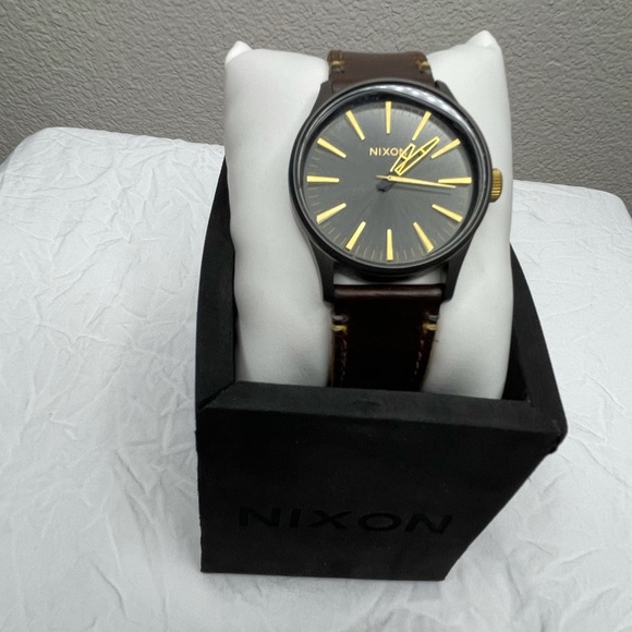 Sentry Leather Nixon watch